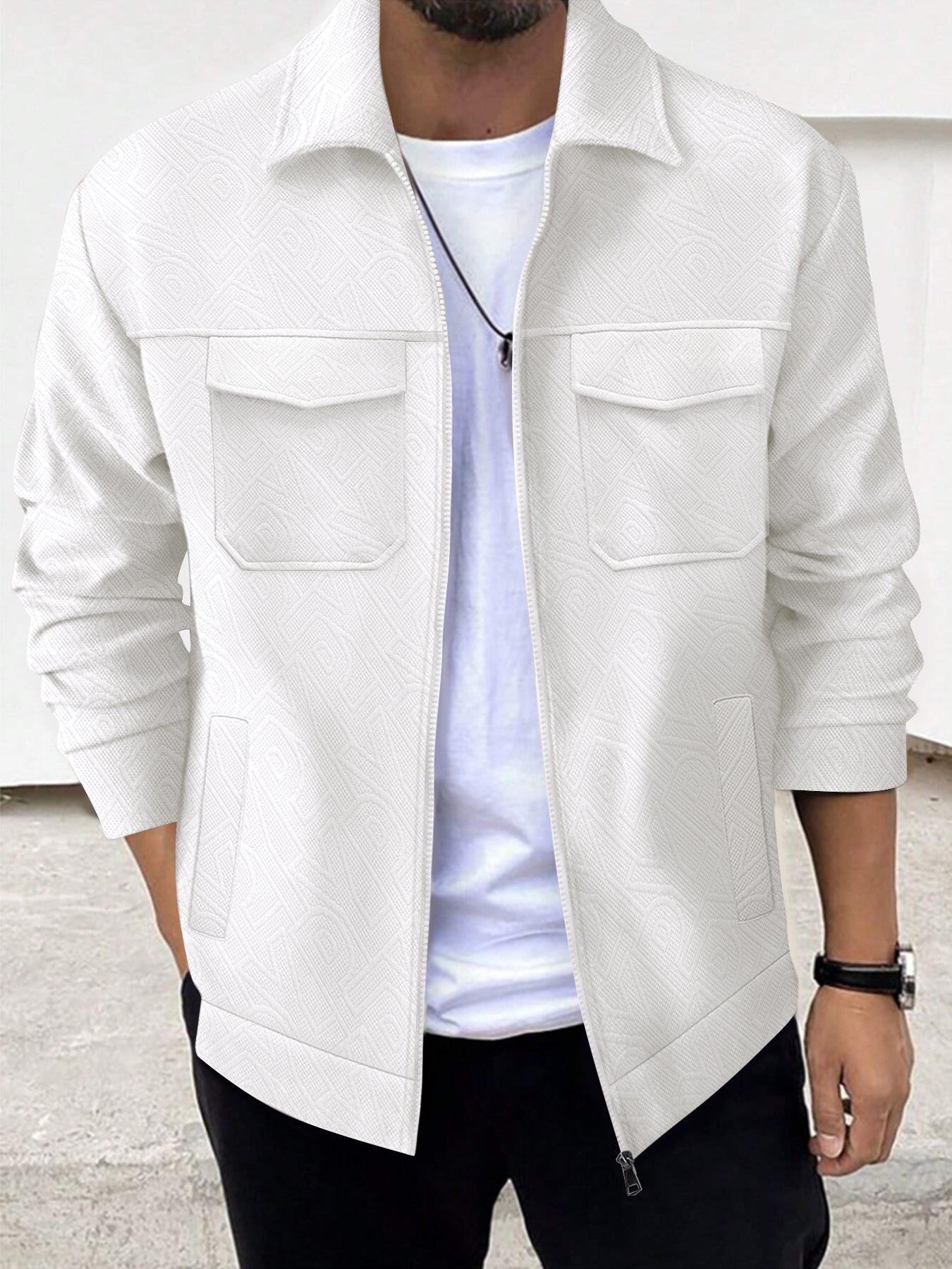 Men's Casual Jacket with Modern Design and Practical Pockets