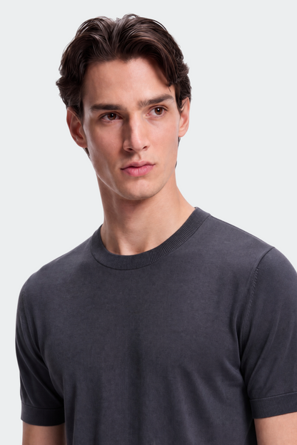 Men's Fine Knitted Lyocell T-Shirt with Round Neck