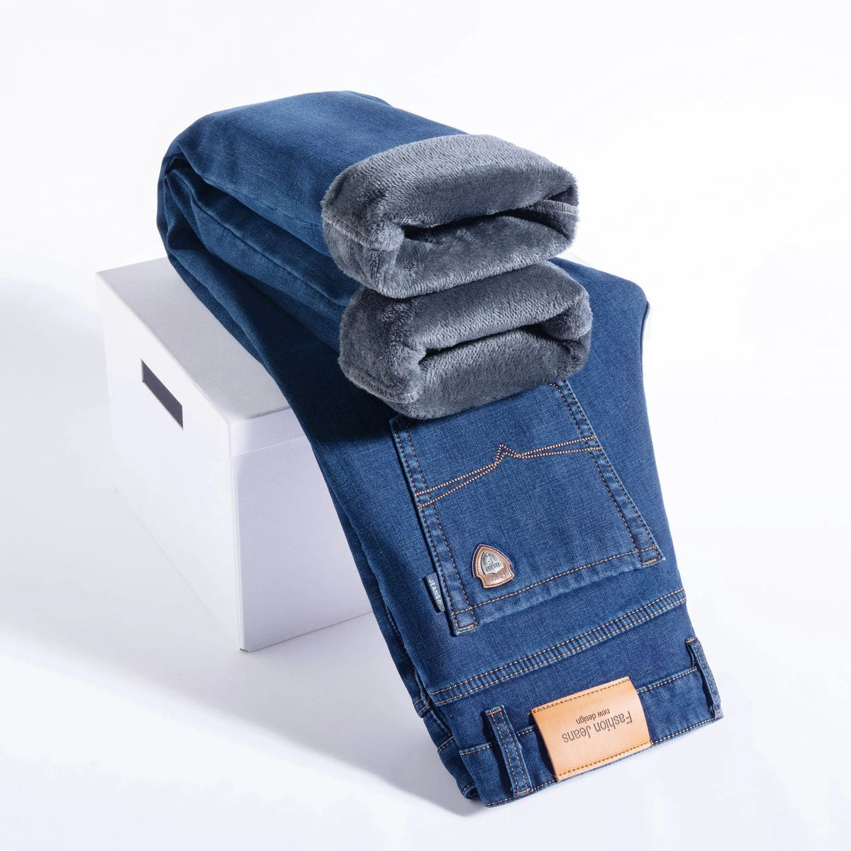 Men's Fleece-Lined Straight Fit Jeans