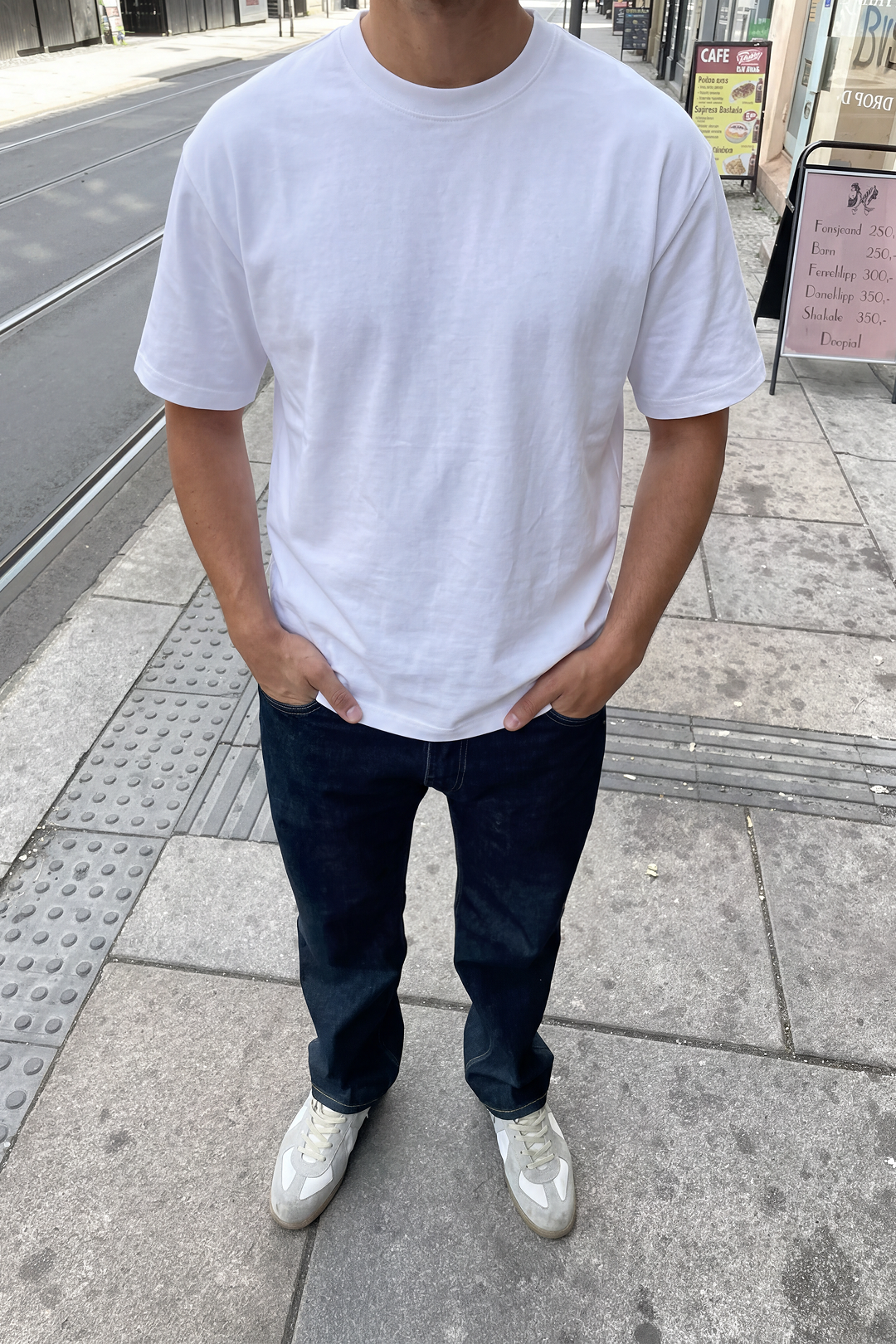 Men's Heavyweight Loose-Fit T-Shirt