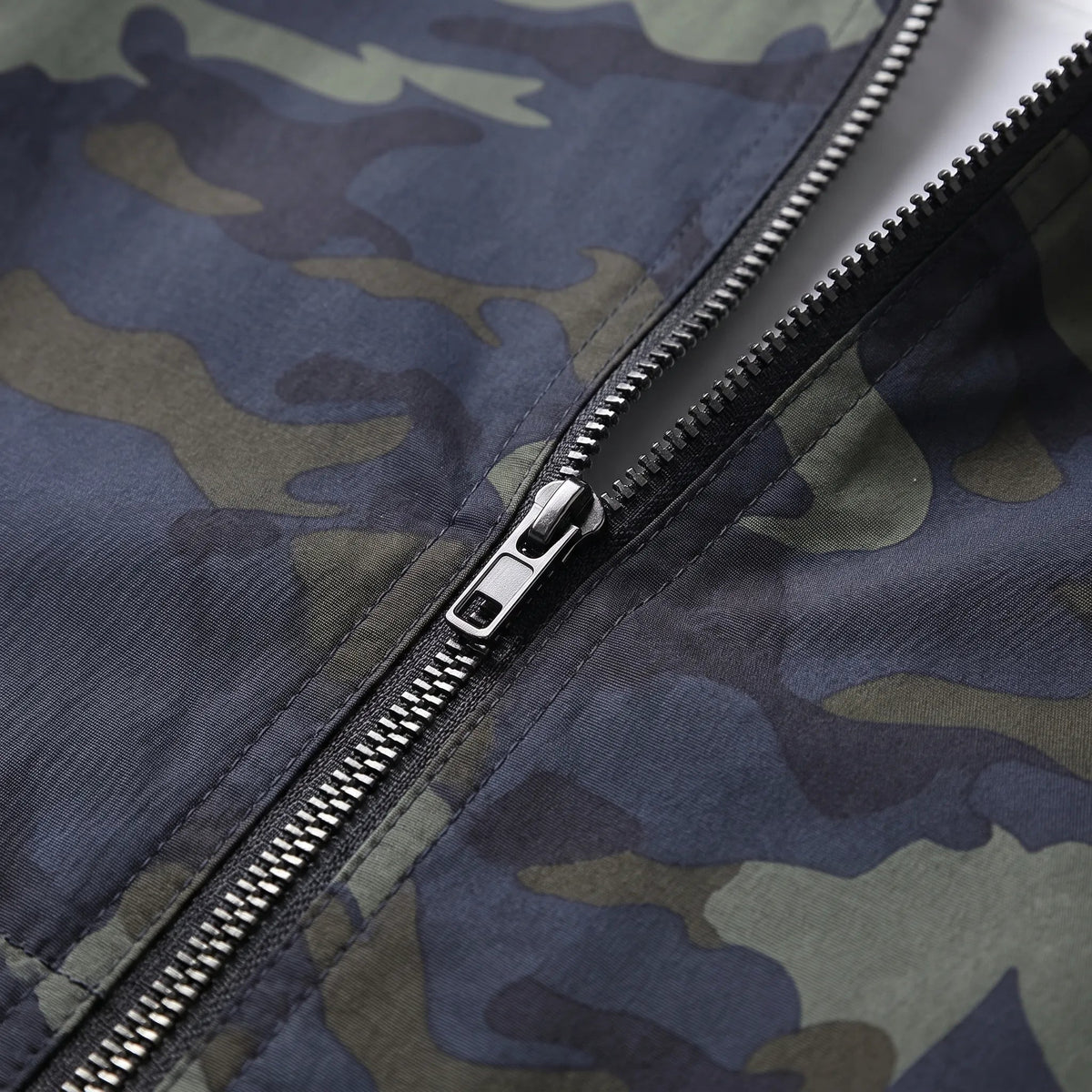 Men's Lightweight Hooded Raincoat with Camouflage Print