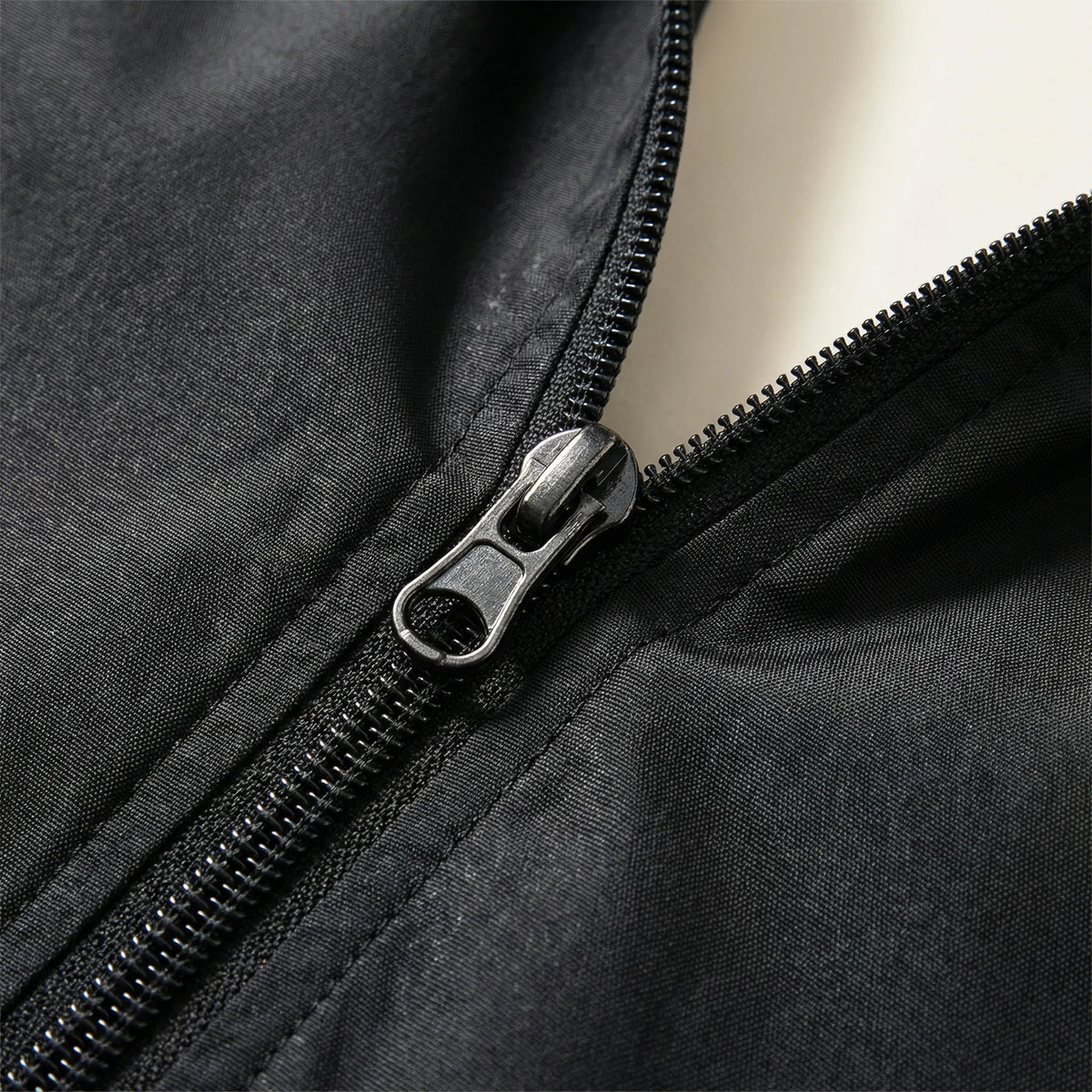 Men's Lightweight Hooded Windbreaker Jacket