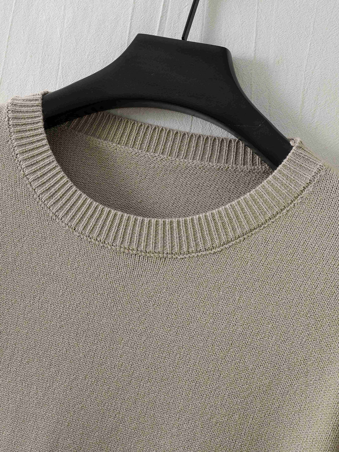 Men's Modern Slim-Fit Sweater