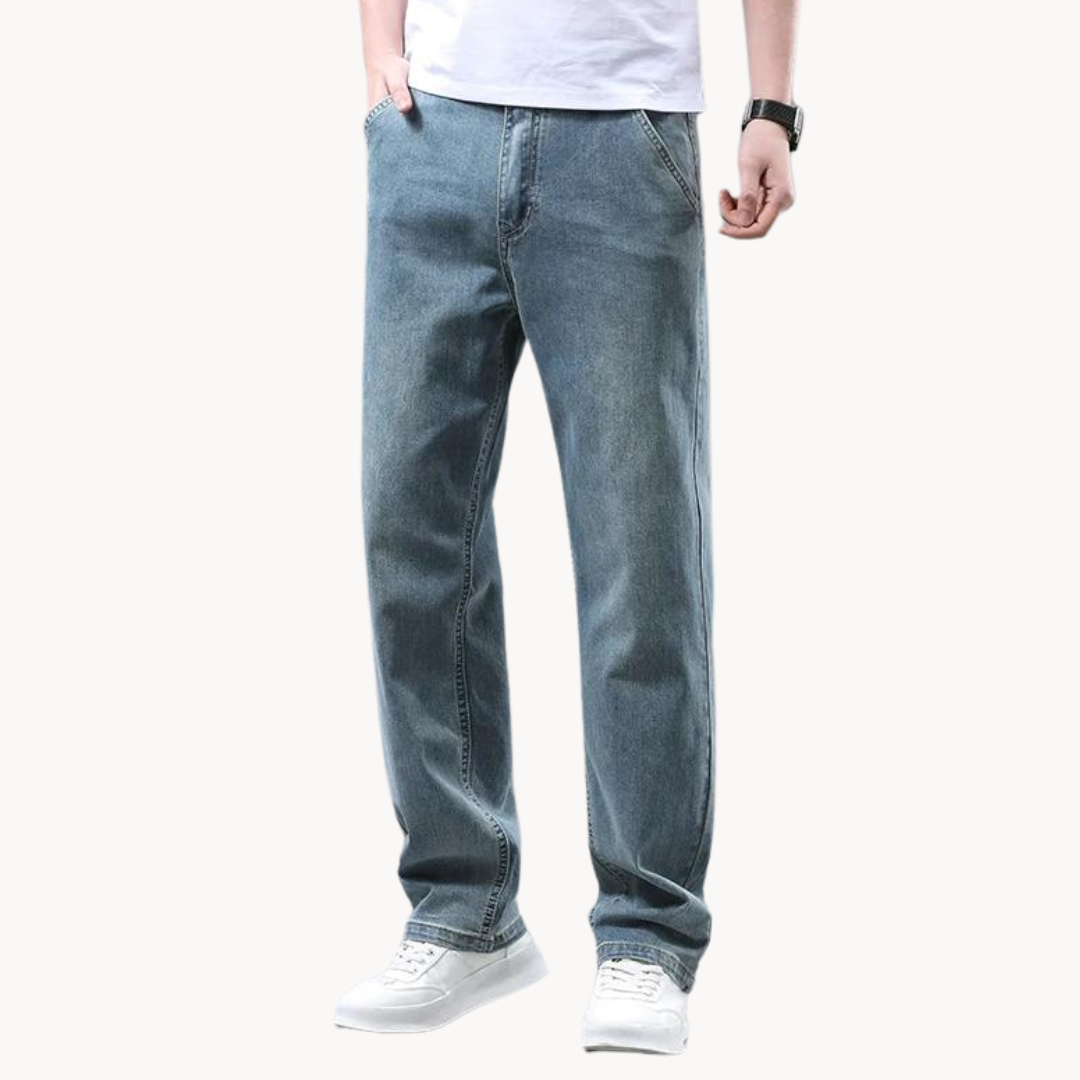Men's Relaxed Straight Leg Jeans