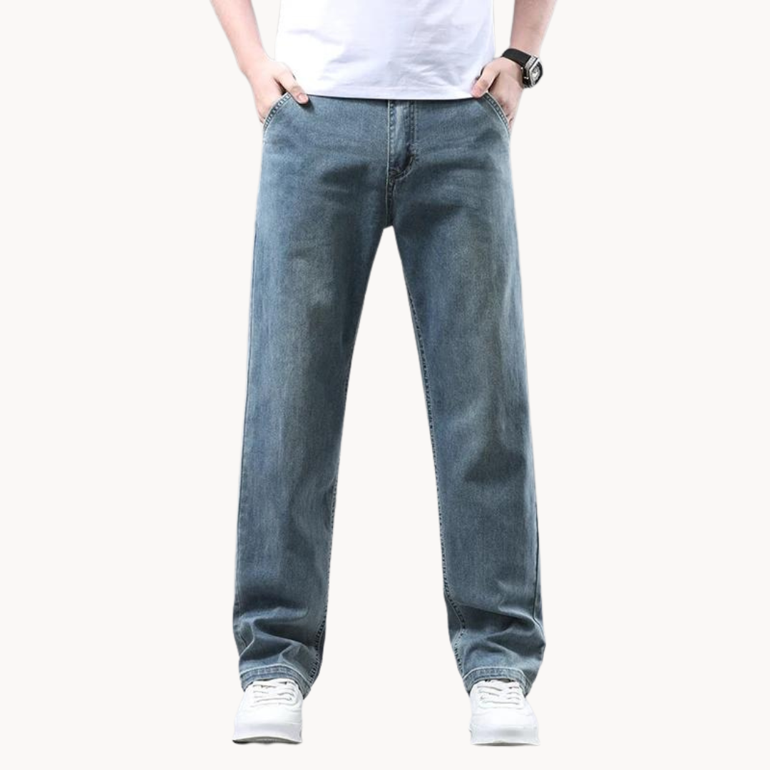 Men's Relaxed Straight Leg Jeans