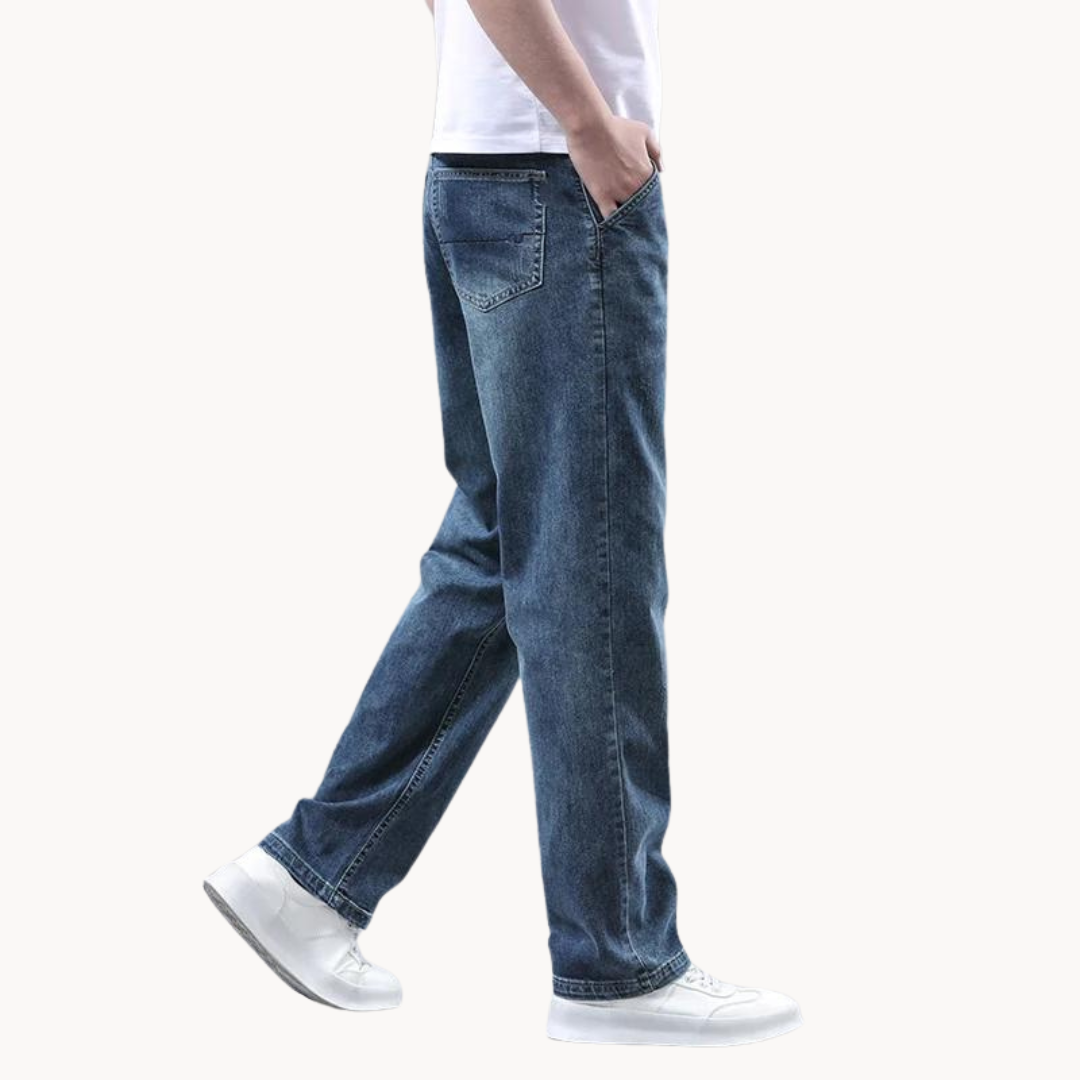 Men's Relaxed Straight Leg Jeans