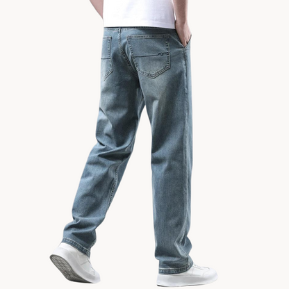 Men's Relaxed Straight Leg Jeans