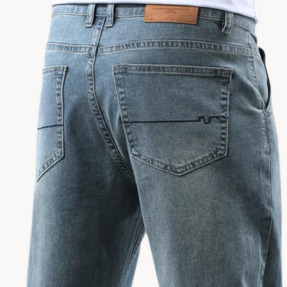 Men's Relaxed Straight Leg Jeans