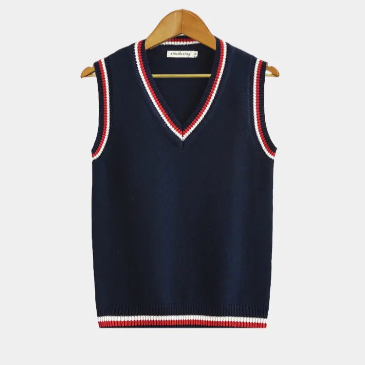 Men's Sleeveless V-Neck Cable Knit Sweater