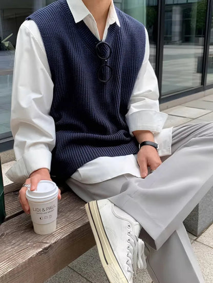 Men's Sleeveless V-Neck Knit Vest
