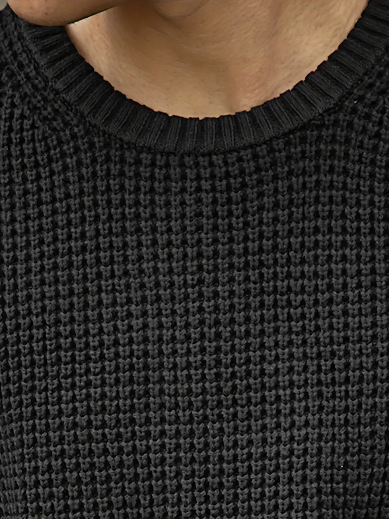 Men's Stylish Crewneck Sweater with Modern Fit