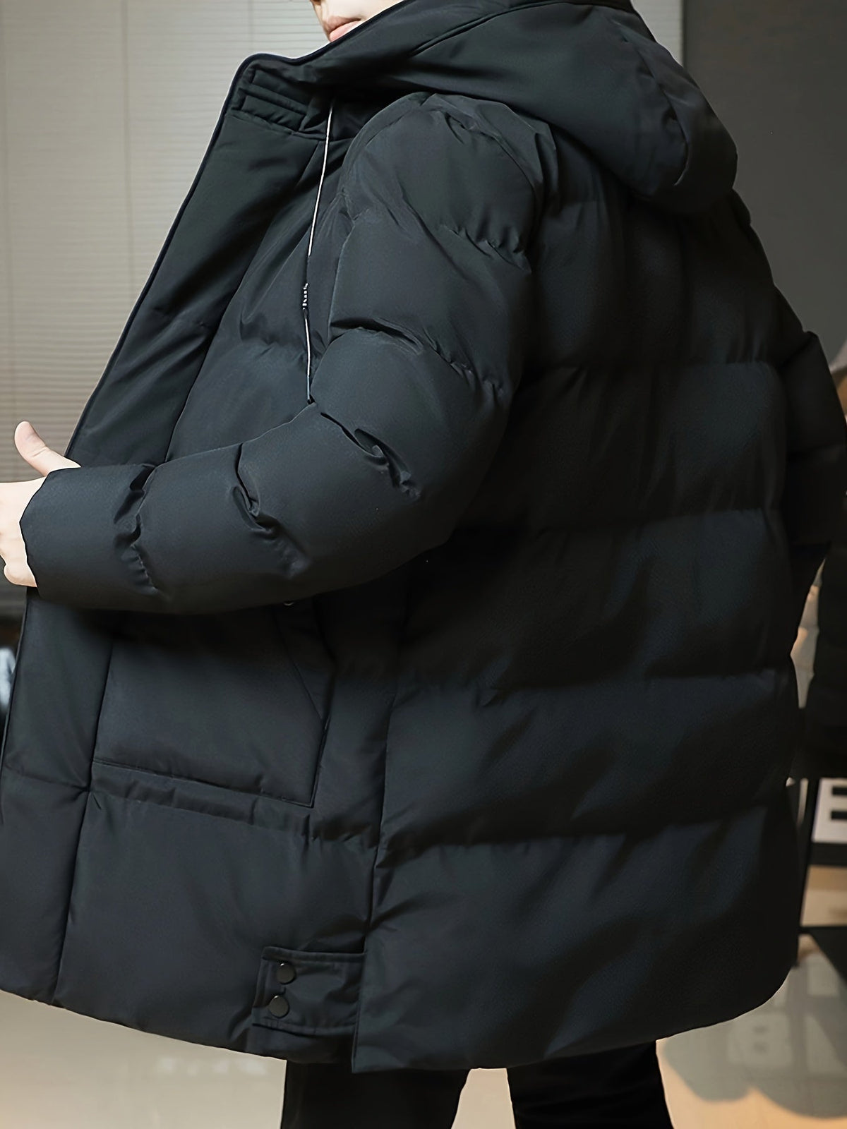 Men's Thick Padded Winter Jacket with Hood and Pockets