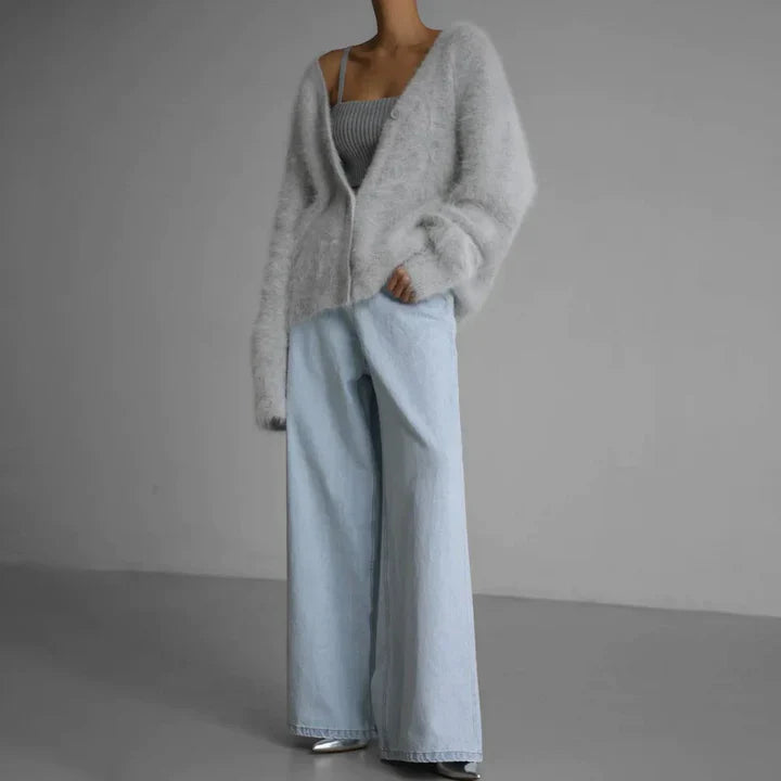 Women's Cardigan Sweater in Luxurious Wool Blend