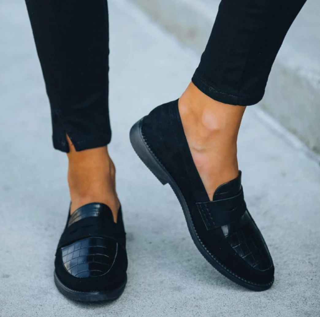 Women's Crocodile Embossed Loafers