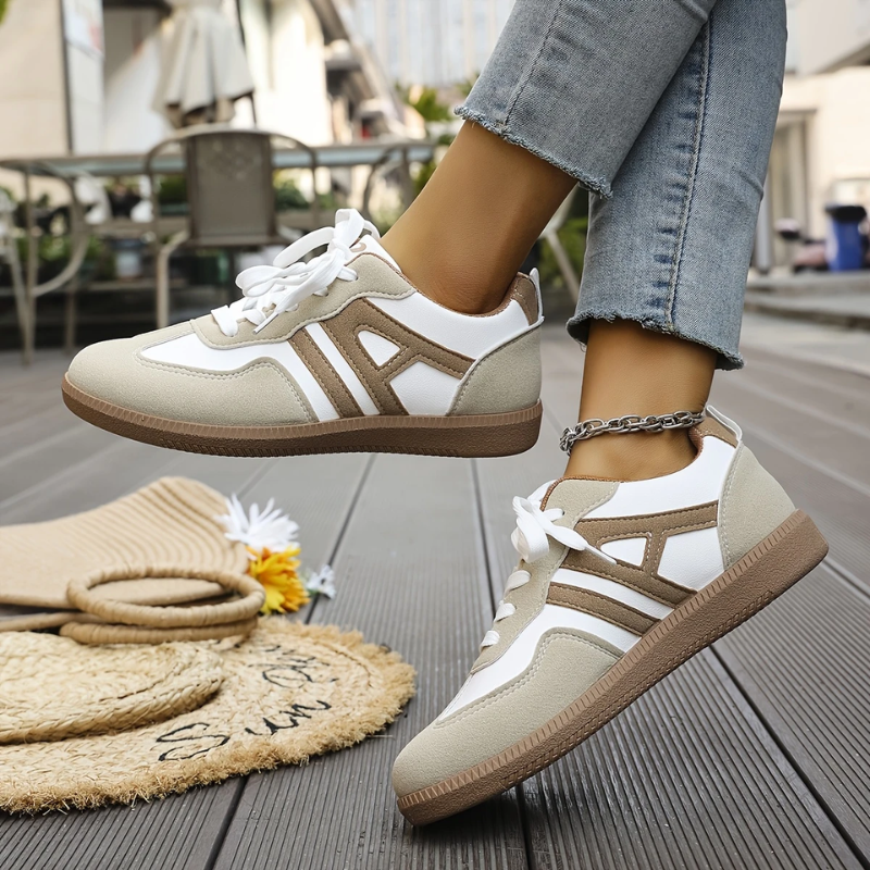 Women's Lace Up Low-Top Sneakers