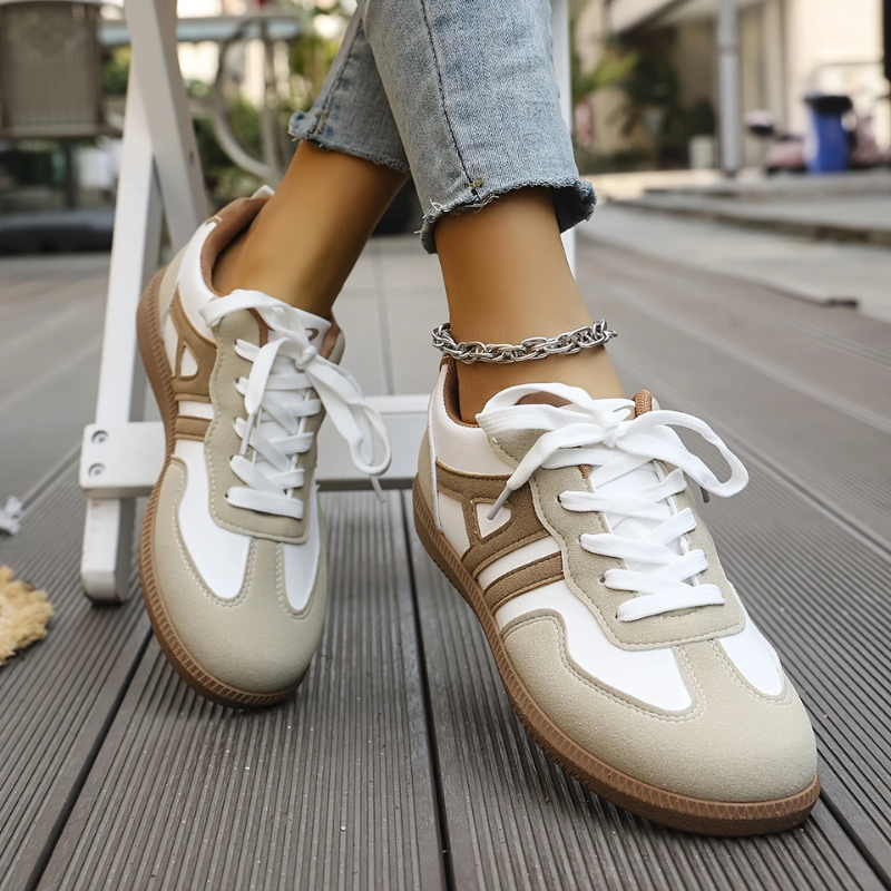 Women's Lace Up Low-Top Sneakers