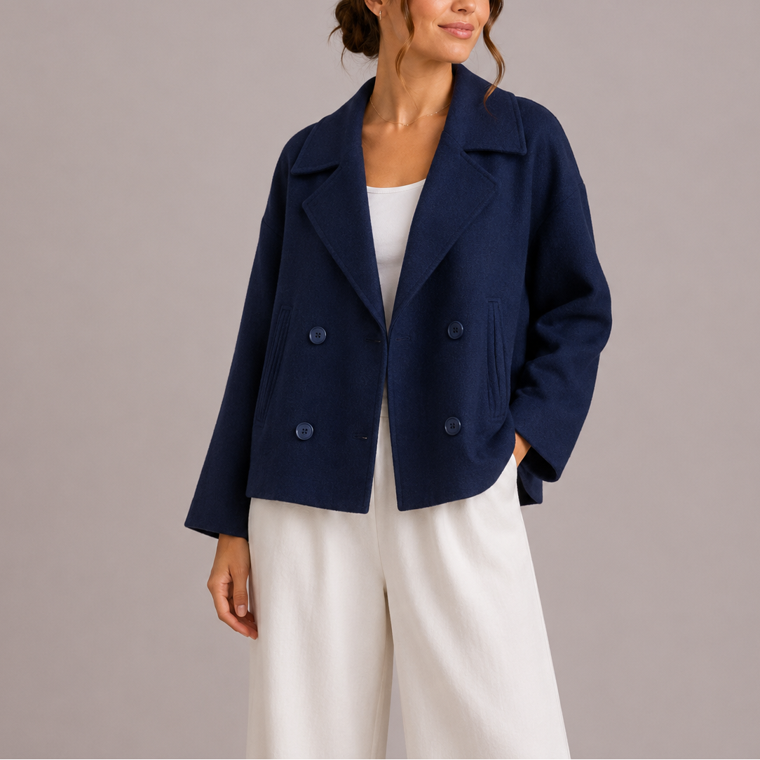 Women's Minimalist Fitted Jacket with Structured Silhouette