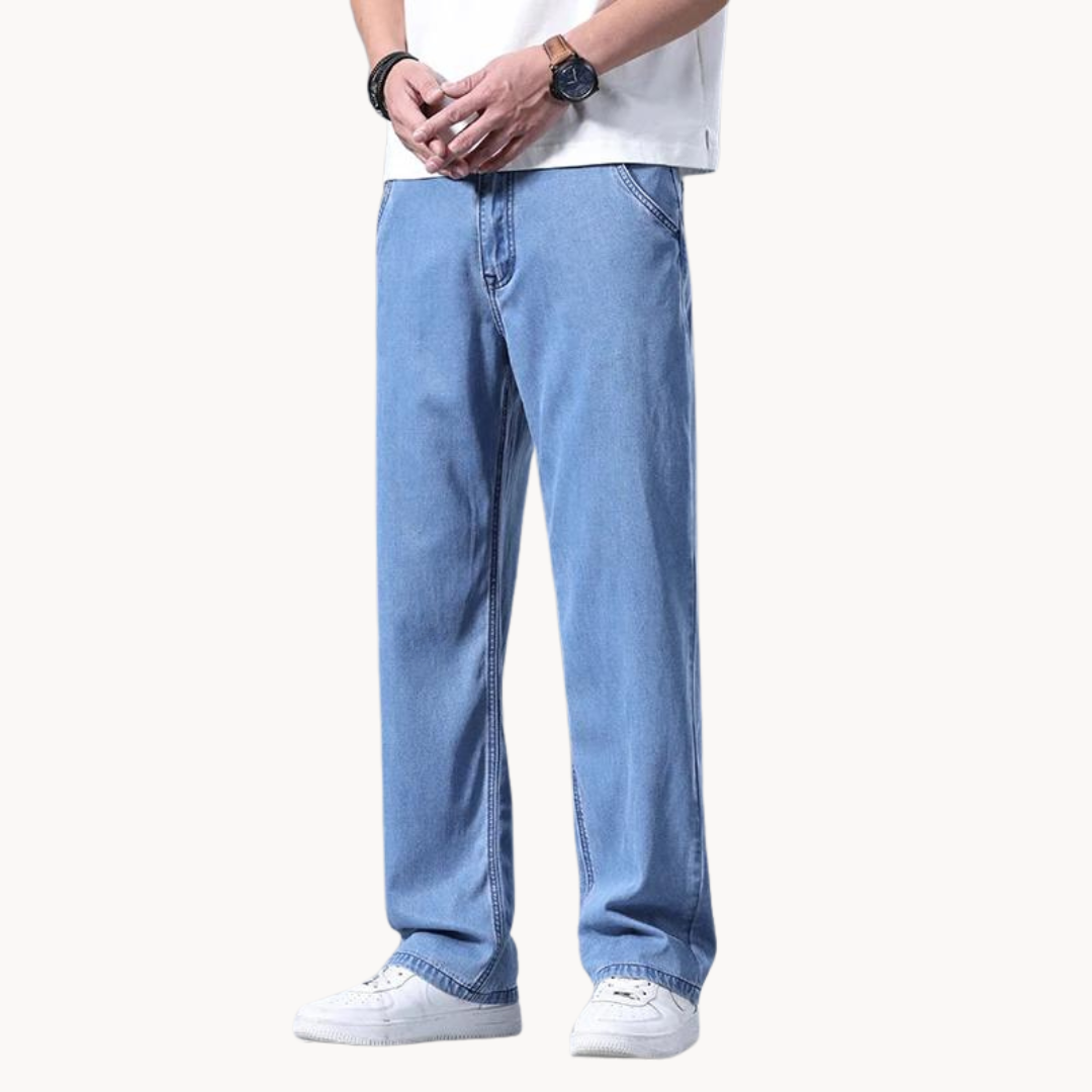 Women's Relaxed Fit Straight Leg Jeans