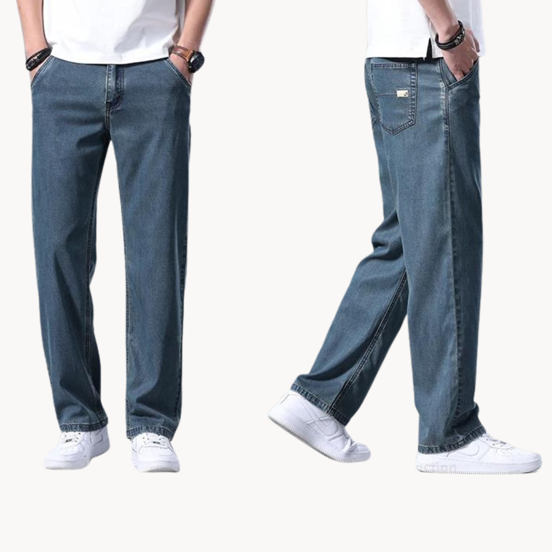 Women's Relaxed Fit Straight Leg Jeans