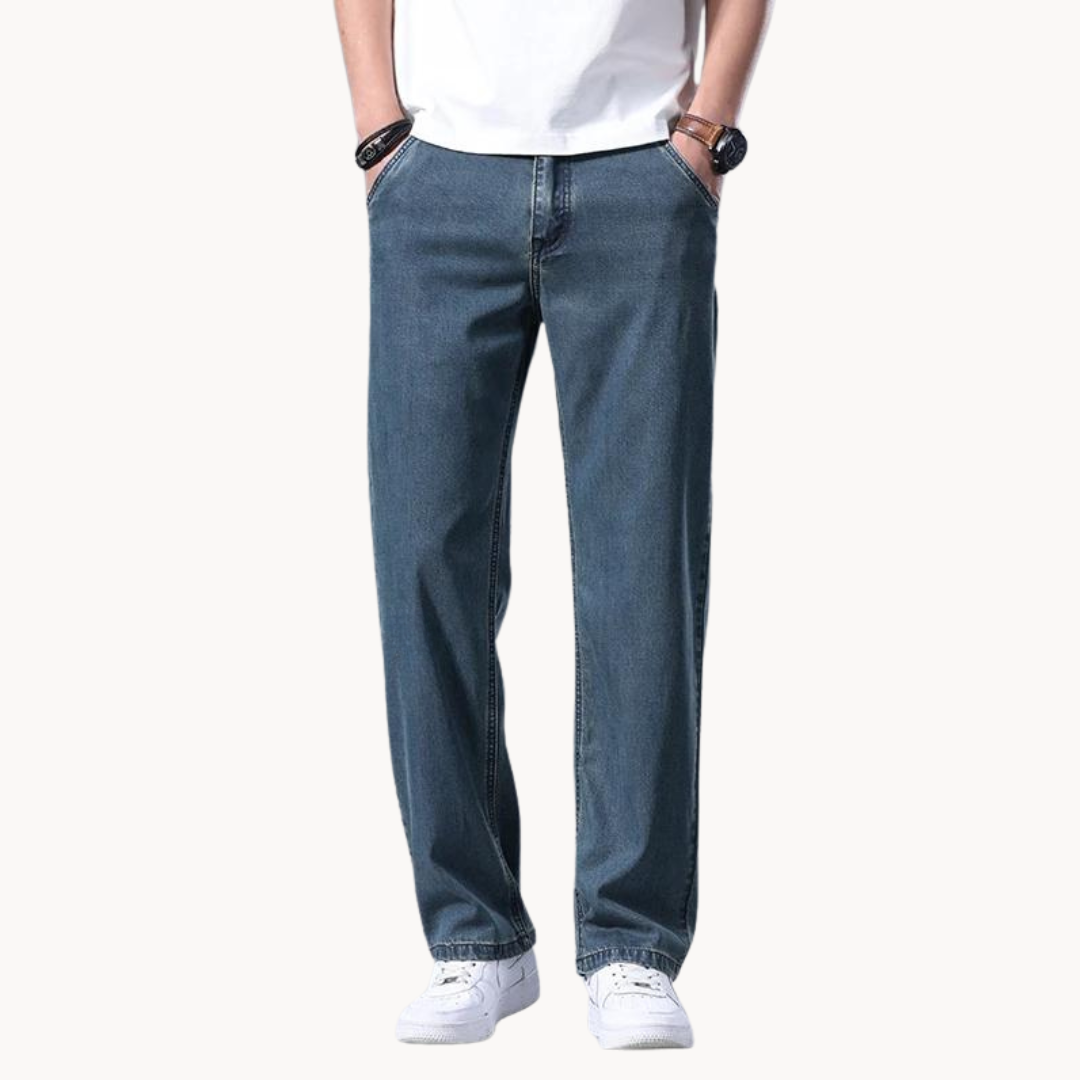 Women's Relaxed Fit Straight Leg Jeans