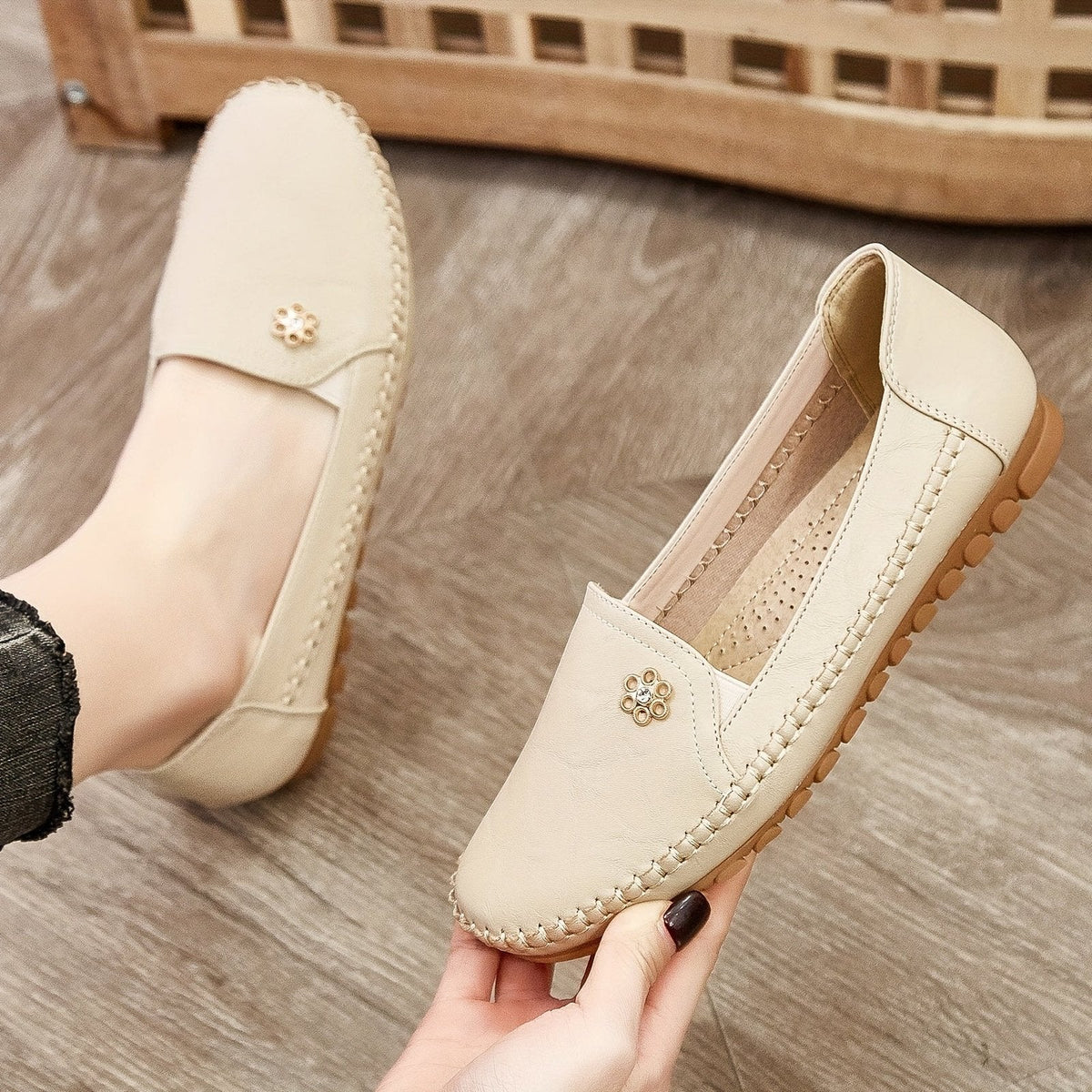 Women's Slip-On Loafers Comfortable Lightweight Design