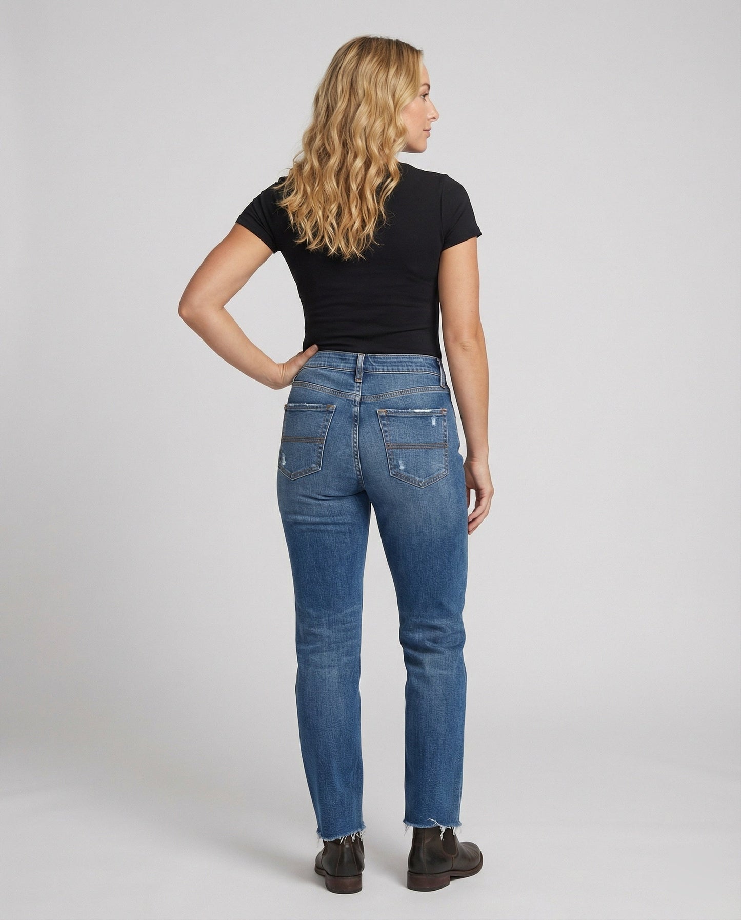 Women's Straight Fit Jeans